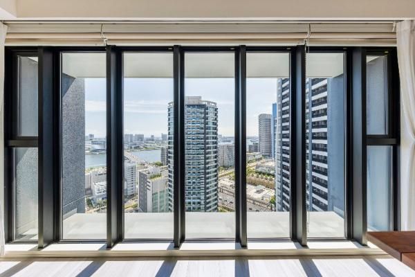 2LDK Apartment in Harumi, Chuo-ku, Tokyo - 72.95m² - Thumbnail 4