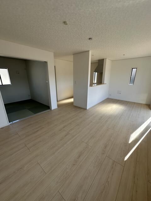 New 4LDK House with Seismic & Vibration Control in Kofu, Yamanashi - Thumbnail 3