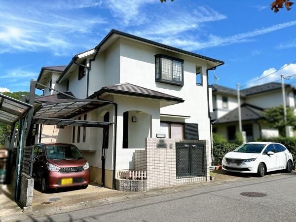 5LDK Detached House for Sale in Uji, Kyoto with 182sqm Land - Thumbnail 2