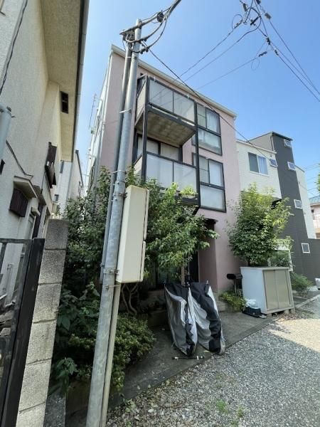 3LDK Detached House for Sale in Shinagawa, Tokyo - Thumbnail 2