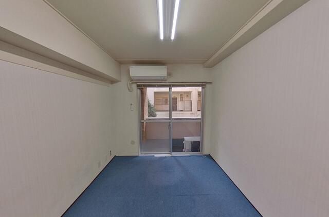 Commercial Unit for Sale Near Toyota Station in Hino - Thumbnail 2