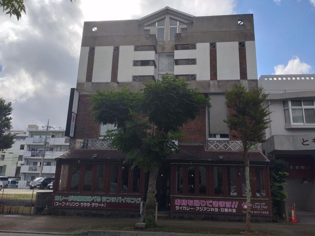 Shop with Residence for Sale in Naha, Okinawa - 572 sqm Building - Thumbnail 4