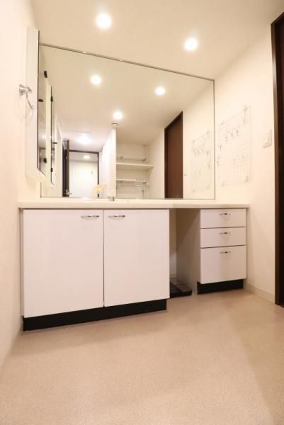 3LDK Apartment for Sale in Wordsworth Hill, Inagi, Tokyo - Thumbnail 4