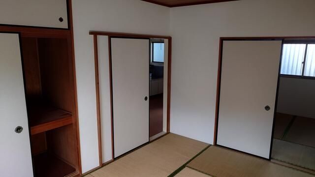 3DK Apartment for Rent in Kami-Nagaya, Yokohama - Thumbnail 4