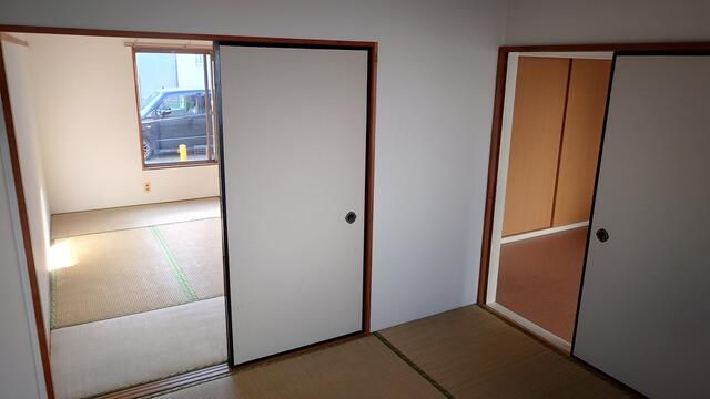 3DK Apartment for Rent in Kami-Nagaya, Yokohama - Thumbnail 2