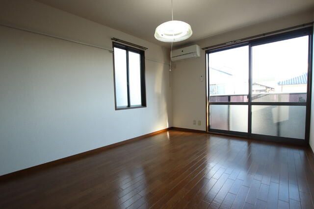 1K Apartment for Rent in Nagareyama, Chiba - Thumbnail 4