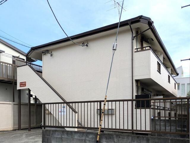 1K Apartment for Rent in Kichijoji Higashicho, Musashino City, Tokyo - Thumbnail 2