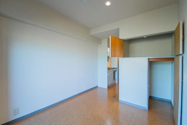 Used Condominium in Nagaoka City, Niigata - 16.33 sqm - Thumbnail 3