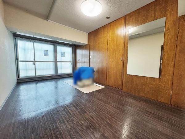 2LDK Apartment for Sale in Bunkyo, Tokyo - 70.4 sqm - Thumbnail 4