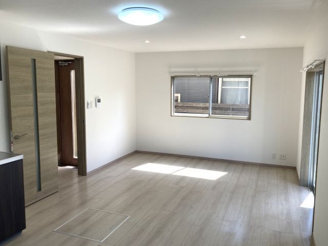 Renovated 3SLDK House in Ōnojō with South Garden - Image 22