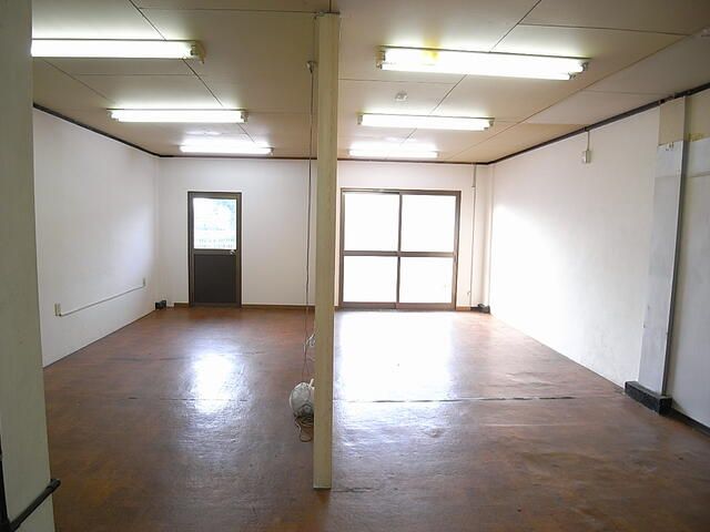 39.67 sqm Commercial Space for Rent in Akishima, Tokyo - Thumbnail 3