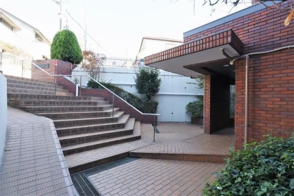 2SLDK Apartment for Sale in Yokohama's Tama-Plaza - Thumbnail 4