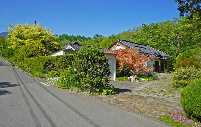 Large 6DK House on 1759 sqm Land in Hokuto, Yamanashi - Thumbnail 2
