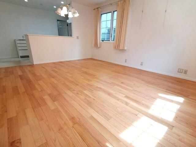 3LDK Detached House for Sale in Aoba-ku, Yokohama - Thumbnail 2