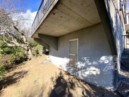 Ito City House with Mt. Fuji Views & Onsen Potential - Thumbnail 4