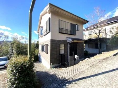 Ito City House with Mt. Fuji Views & Onsen Potential - Thumbnail 2