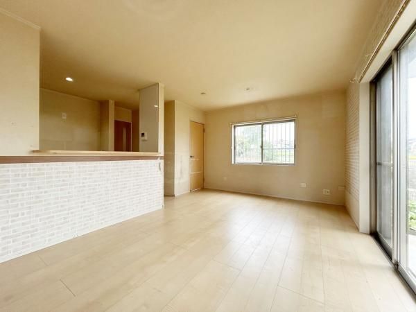 4LDK Detached House for Sale in Nishikyo Ward, Kyoto - Thumbnail 3