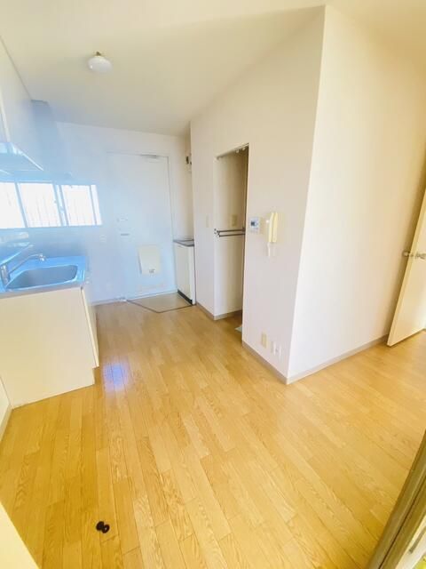 Riverside Heights 3DK Apartment for Rent in Ichihara, Chiba - Thumbnail 4