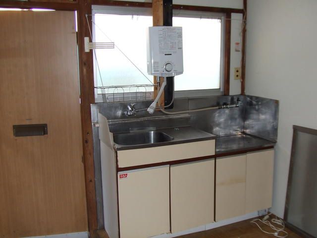 2K Apartment for Rent in Utsunomiya, Tochigi - 29 sqm - Thumbnail 3