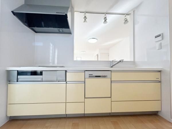 4LDK Detached House for Sale in Chuo Ward, Chiba City - Thumbnail 2