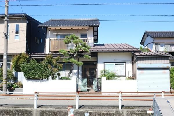 5DK Wooden House for Sale in Fukui City, 113.5 sqm on 165 sqm Land - Thumbnail 3