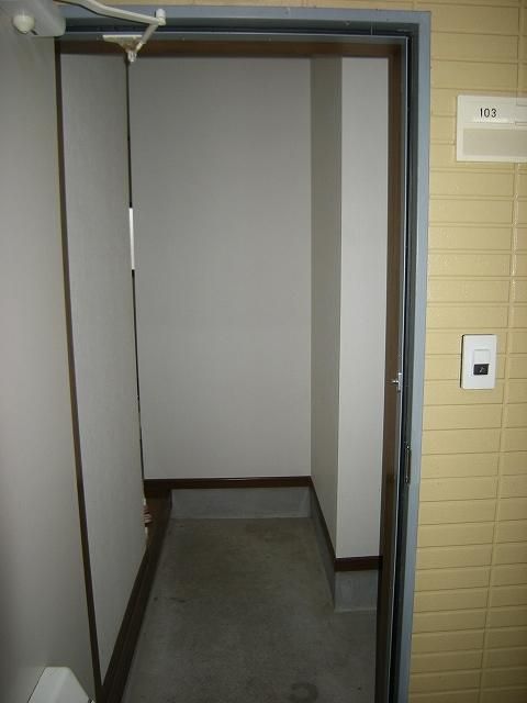 2DK Apartment for Rent in Agatsuma City, Niigata - 40,000 Yen - Thumbnail 4