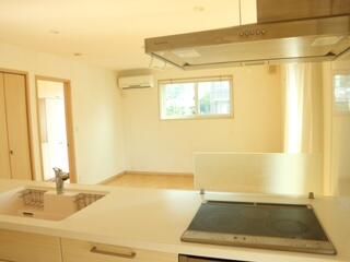 Modern 3SLDK House in Yoshida Town, Shizuoka | 2015 Build - Thumbnail 4