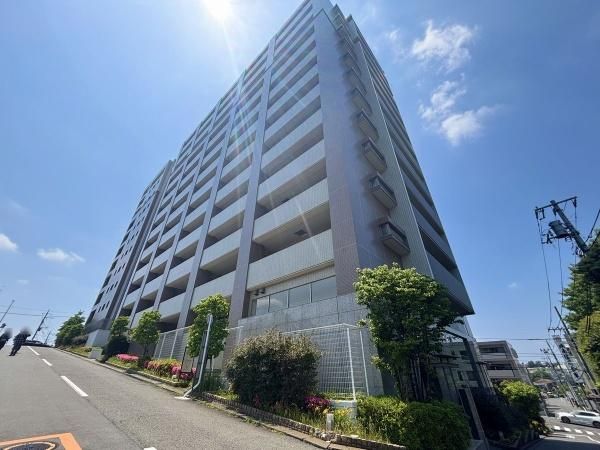 Cosmo Forum Suzukakedai 3LDK Apartment for Sale in Machida - Thumbnail 3