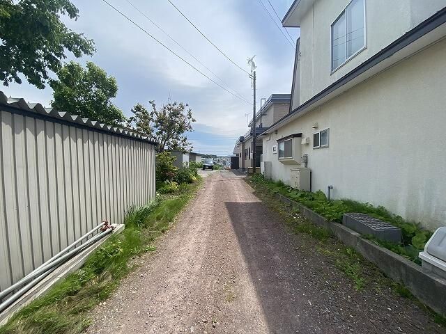 Land for Sale in Hakodate, Hokkaido - 557.24 sqm Residential Plot - Thumbnail 2