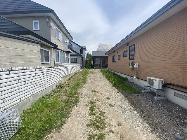 Land for Sale in Hakodate, Hokkaido - 557.24 sqm Residential Plot - Thumbnail 3