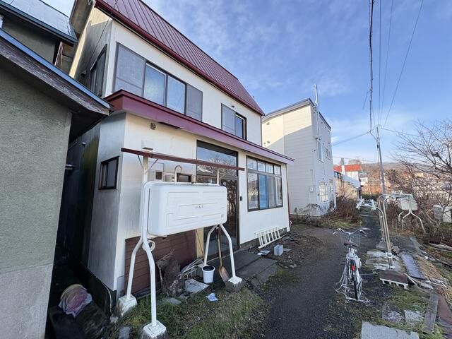 4LDK Wooden House for Sale in Otaru, Hokkaido with Parking Lot - Thumbnail 3