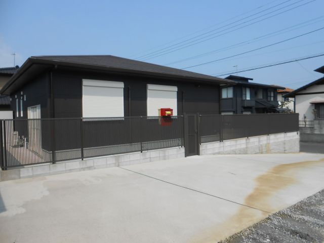 3-Year-Old 2LDK House with Geothermal Heating in Yukuhashi - Image 7