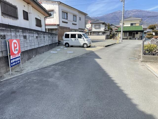 Parking Space for Rent in Fujikawa Town, Yamanashi - Thumbnail 3