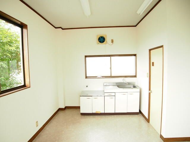 Office for Rent in Utsunomiya, Tochigi - 32.4 sqm - Thumbnail 4