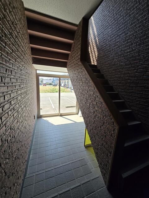 2LDK Apartment for Rent in Komatsu, Ishikawa - 65.62 sqm - Thumbnail 2