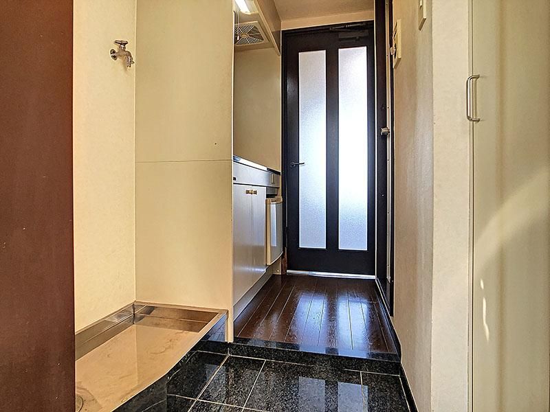 Affordable 1K Apartment for Sale in Central Kanazawa - Thumbnail 2