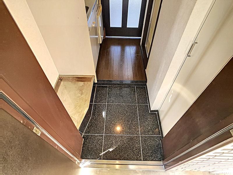 Affordable 1K Apartment for Sale in Central Kanazawa - Thumbnail 3