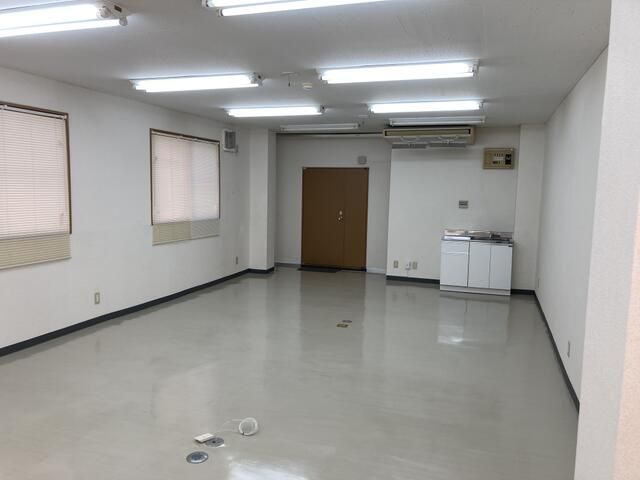 Office for Rent in Liberte Atago, Sendai, Miyagi - 46 sqm - Thumbnail 3