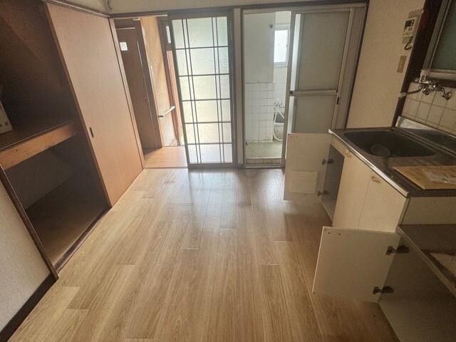 1972 Wooden 3DK House for Sale in Kyoto's Fushimi Ward - Thumbnail 2