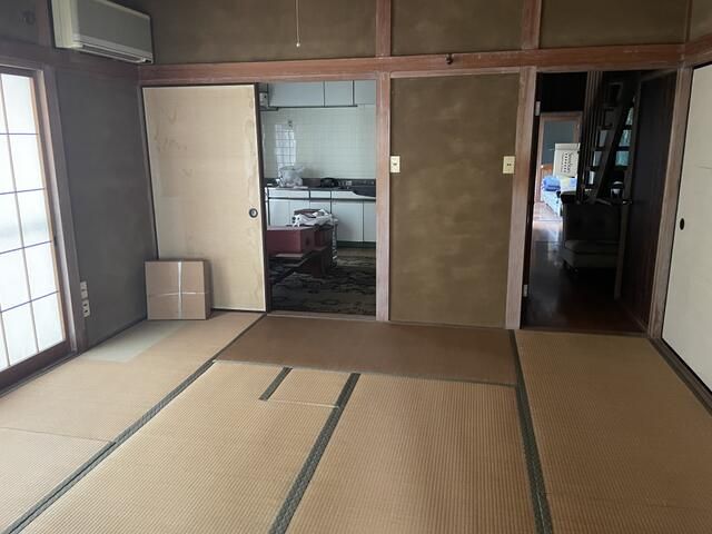 1927 5LDK House for Sale in Takamatsu, Kagawa | 211.56 sqm - Main Image