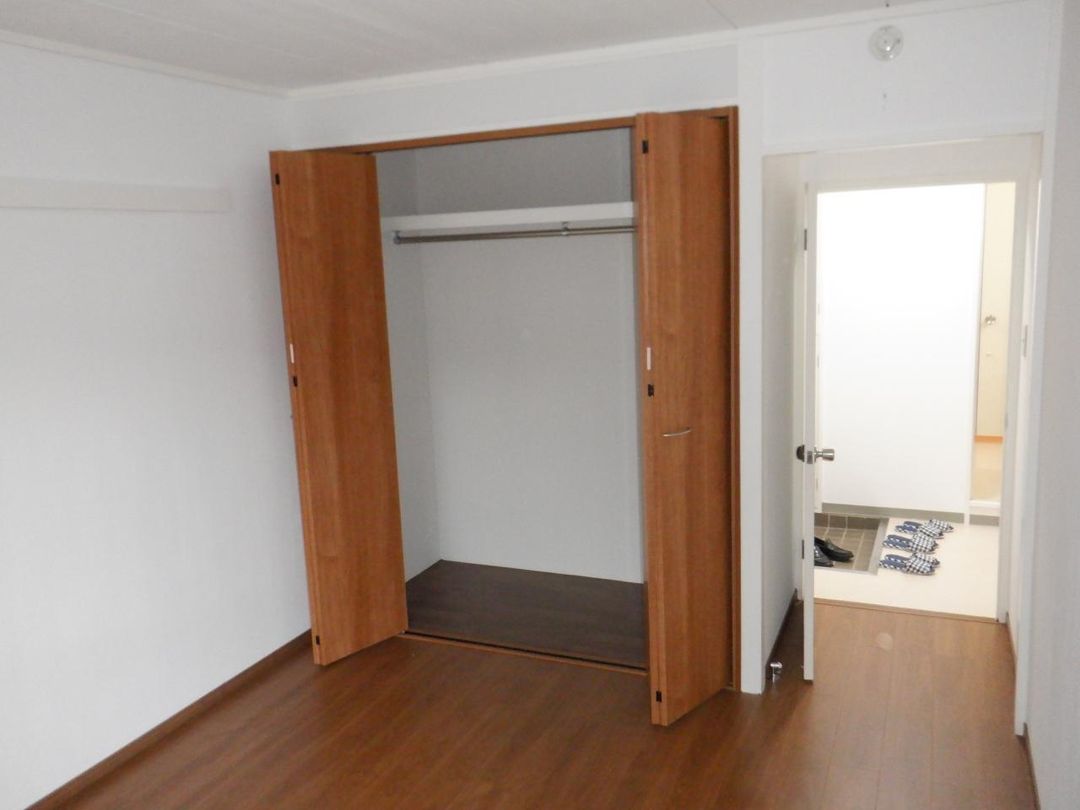 2LDK Apartment for Sale in Miyamaeira, Kawasaki - Thumbnail 4