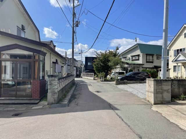 65.36 Tsubo Corner Lot Land for Sale in Aomori City - Thumbnail 2