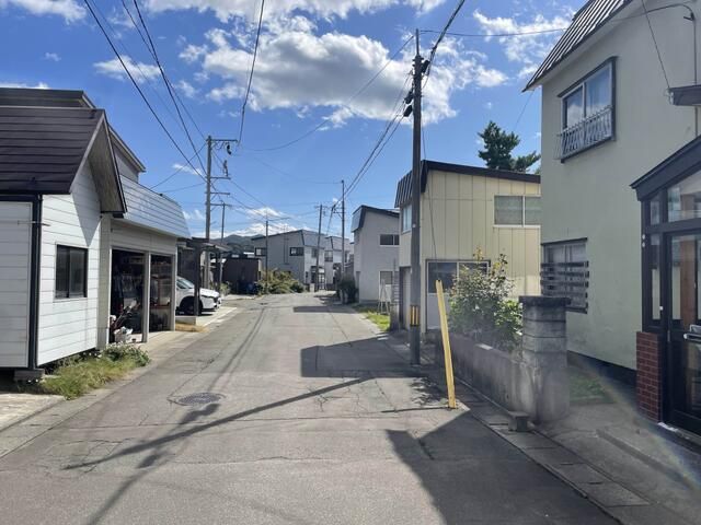 65.36 Tsubo Corner Lot Land for Sale in Aomori City - Thumbnail 4