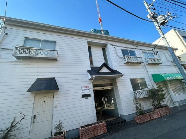 Orange Co-op Apartment for Rent in Kita Ward, Tokyo - Thumbnail 2