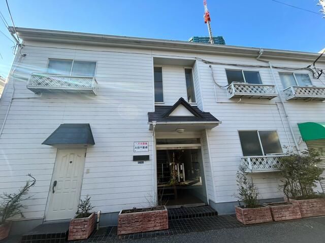 Orange Co-op Apartment for Rent in Kita Ward, Tokyo - Thumbnail 4