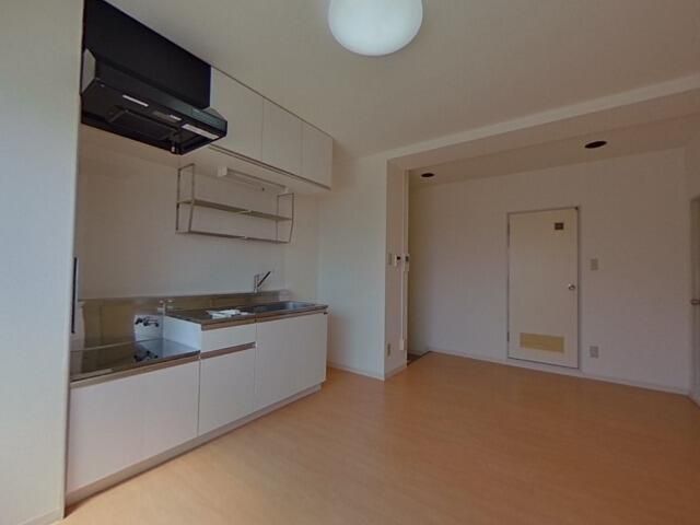 2DK Apartment for Rent in Sumida-ku, Tokyo - 44.68m² - Thumbnail 2