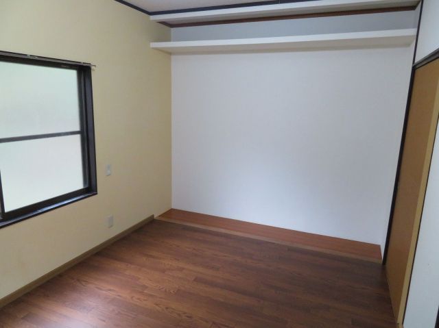 3LDK Detached House with Garden and Free Parking in Suemachi, Fukuoka - Image 22