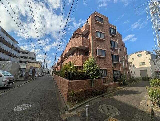 2DK Apartment for Sale in Katsushika, Tokyo - 54.92m² - Thumbnail 2