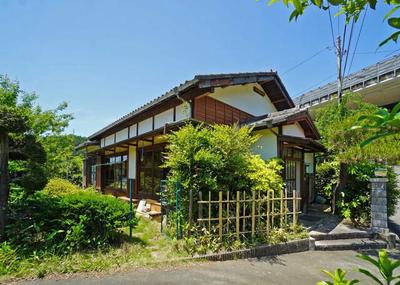 Spacious 5K House Near Torisawa Station, Otsuki City — Image 1, Otsuki, Yamanashi