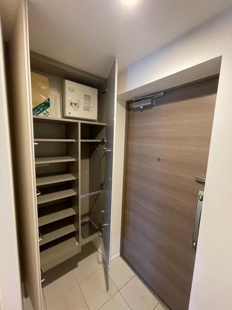 Modern 2LDK Apartment with Sea View in Fujisawa, Kanagawa - Thumbnail 4